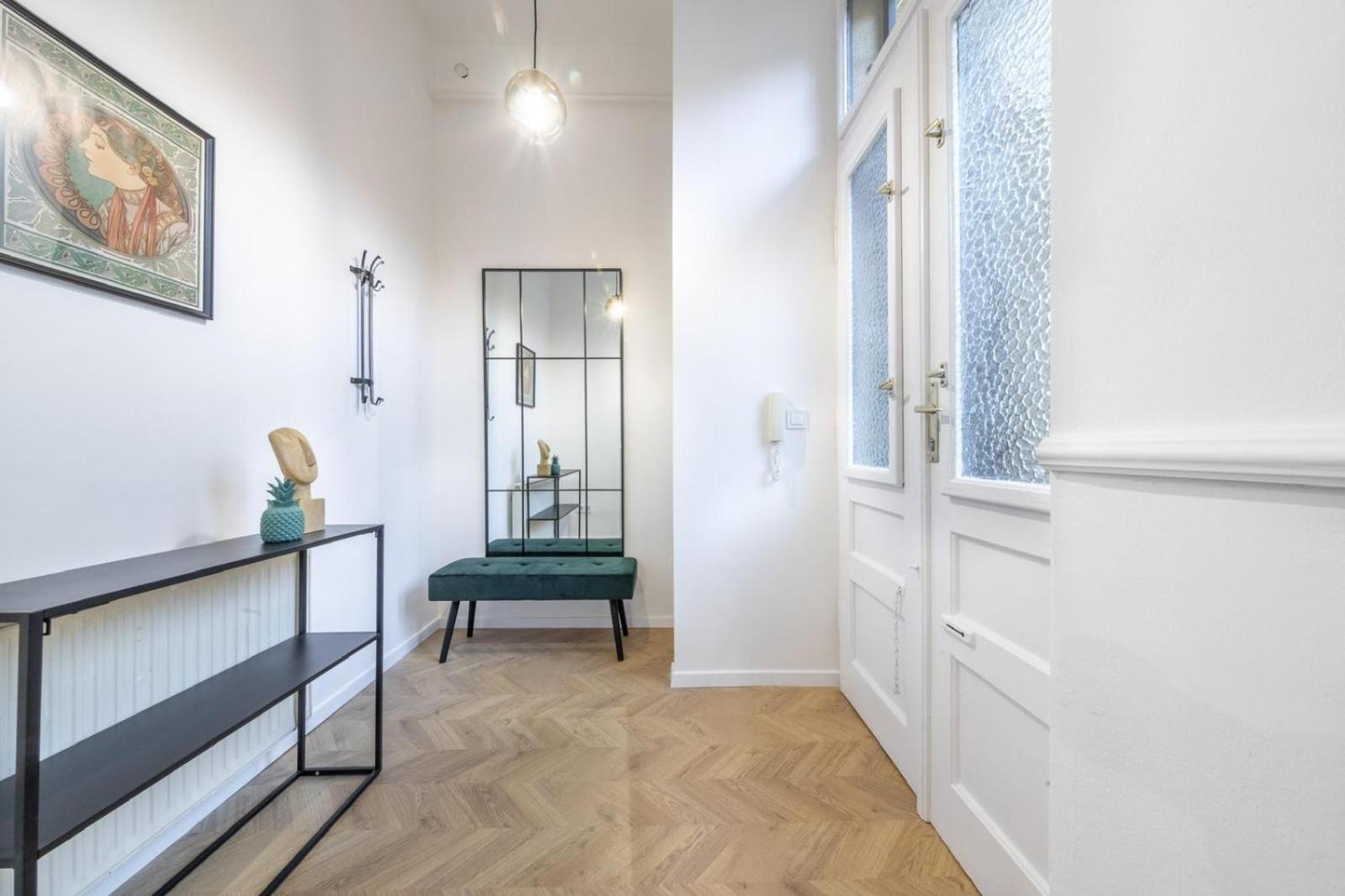 Sass Glamour Apartment Next To St Stephen Basilica S1 Budapest Exterior photo